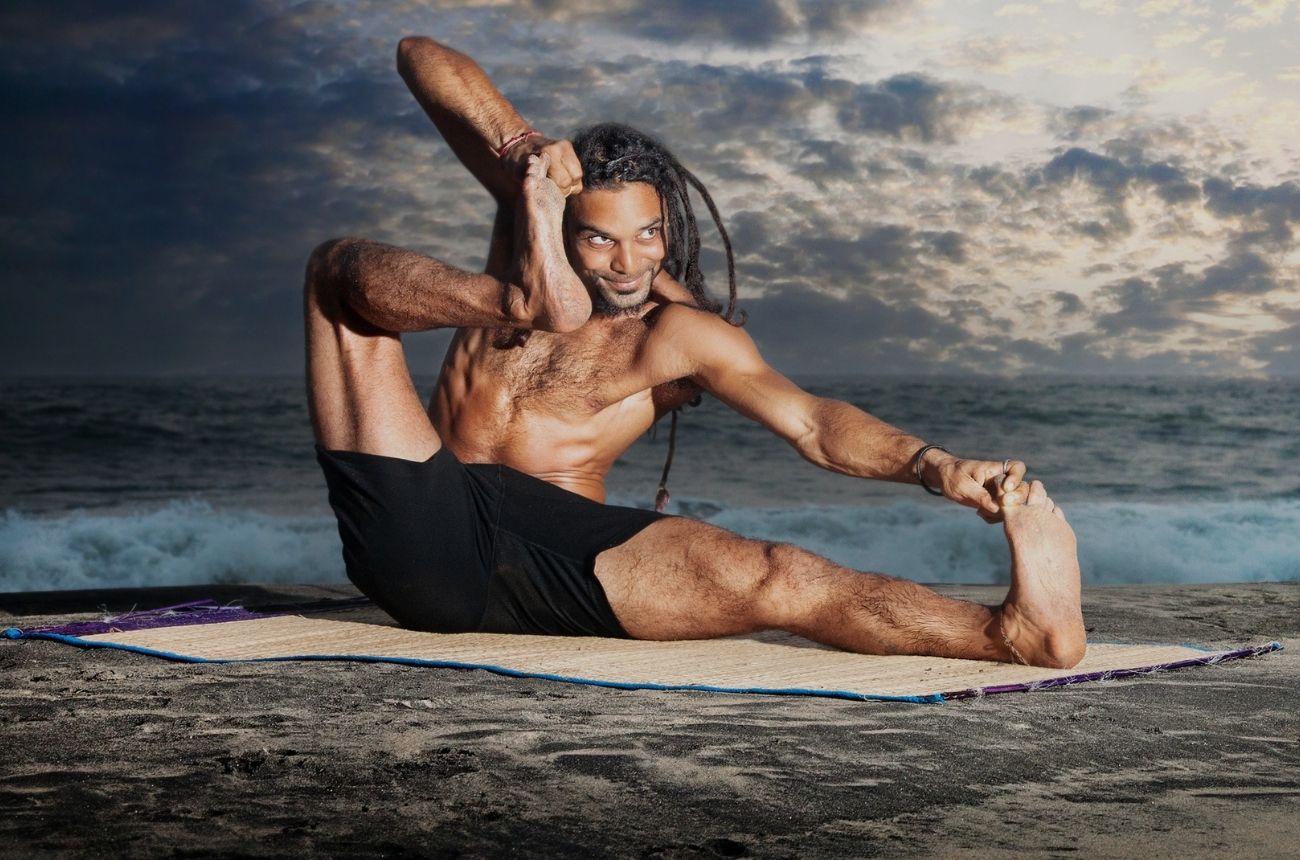 How To Do Akarna Dhanurasana Meaning, Steps, Benefits cult.fit